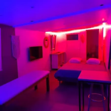 Апартаменты Jaccuzzi A 15 Mn De Roissy